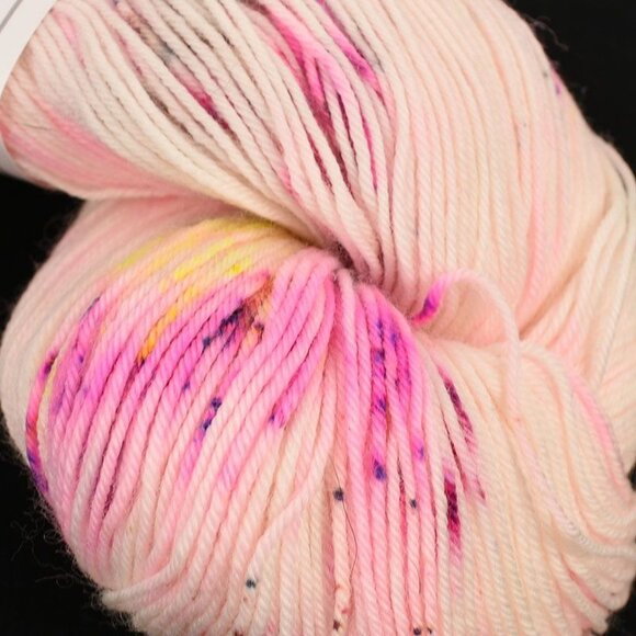Woolberry Fiber Co Simple Sock Yarn SW Merino Nylon 463 Yds Those Summer Nights - Picture 2 of 3